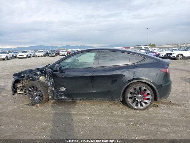 Продажа на аукционе авто 2024 Tesla Model Y, vin: LRWYGDEF0RC662091, номер лота: 12444143