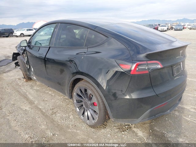 Продажа на аукционе авто 2024 Tesla Model Y, vin: LRWYGDEF0RC662091, номер лота: 12444143