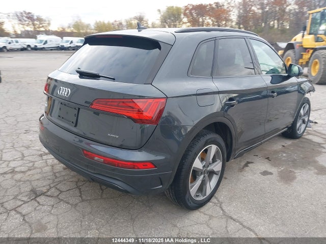 WA1ABAFY7R2137756 Audi Q5 Premium 40