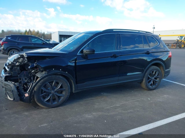 3VV2B7AX5NM010648 Volkswagen TIGUAN SE