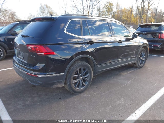 3VV2B7AX5NM010648 Volkswagen TIGUAN SE