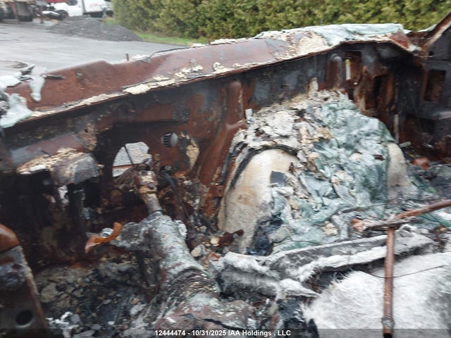 12444474 :رقم المزاد ، 1GDG5C1225F513378 vin ، 2005 Gmc Tc5500 مزاد بيع