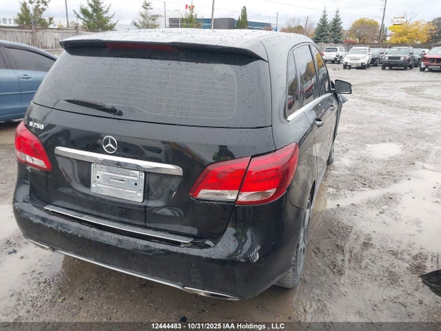 12444483 :رقم المزاد ، WDDMH4EB5FJ311671 vin ، 2015 Mercedes-benz B 250 Sports Tourer مزاد بيع