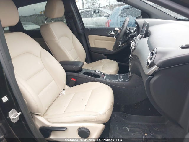 12444483 :رقم المزاد ، WDDMH4EB5FJ311671 vin ، 2015 Mercedes-benz B 250 Sports Tourer مزاد بيع