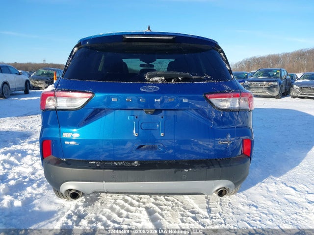 1FMCU9CZ4NUB14028 Ford ESCAPE SEL