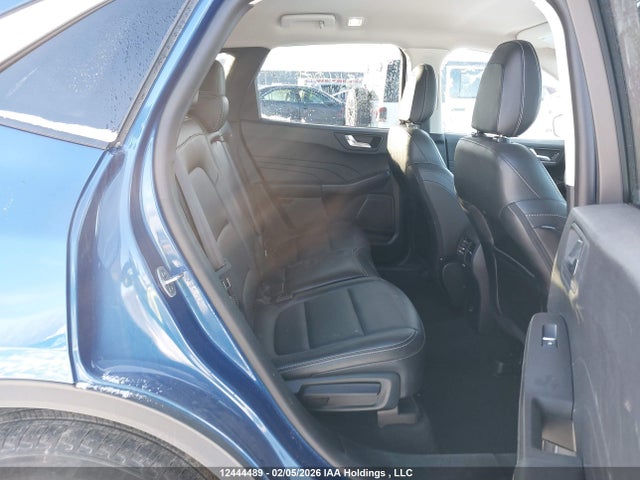 1FMCU9CZ4NUB14028 Ford ESCAPE SEL
