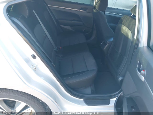 Hyundai Elantra 2017 5NPD74LF0HH147650 Image 8