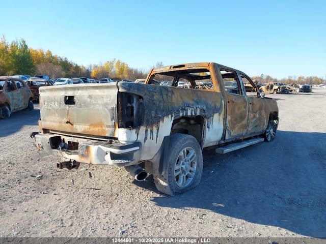 1GC1KXEY9JF226218 Chevrolet Silverado 2500hd High Country