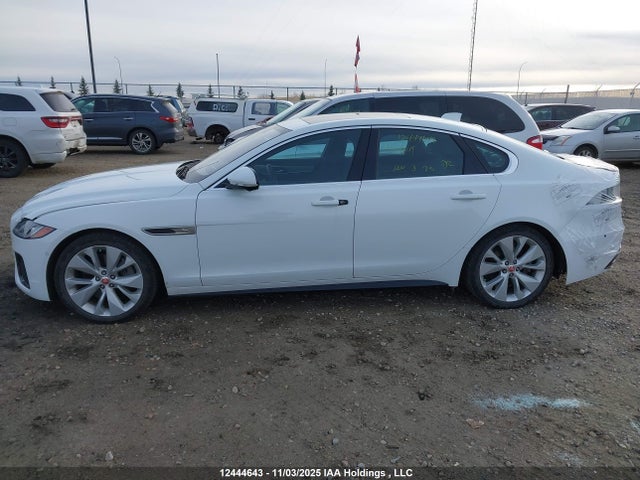 Jaguar Xf R-dynamic Se 2021 SAJBL4GX4MCY89210 Image 15