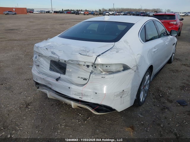 Jaguar Xf R-dynamic Se 2021 SAJBL4GX4MCY89210 Image 4