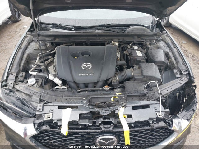 3MZBPADM2KM102999 Mazda 3 Preferred