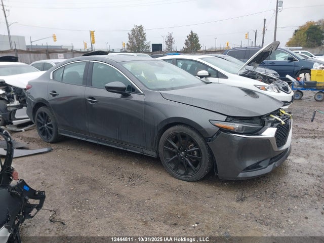 3MZBPADM2KM102999 Mazda 3 Preferred