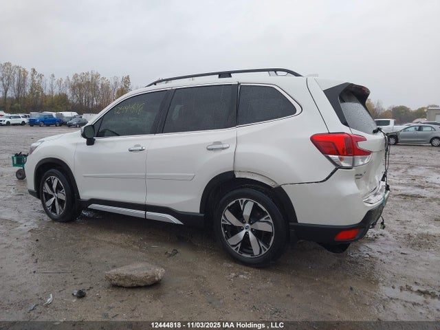 Subaru Forester Touring 2019 JF2SKEWC5KH411966 Image 3
