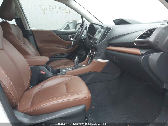 Subaru Forester Touring 2019 JF2SKEWC5KH411966 Image 5