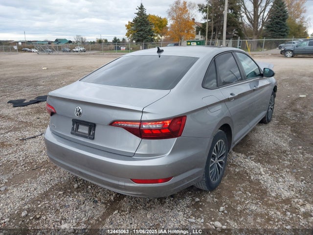 12445063 :رقم المزاد ، 3VWE57BU4MM077809 vin ، 2021 Volkswagen Jetta Highline مزاد بيع