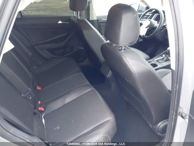 12445063 :رقم المزاد ، 3VWE57BU4MM077809 vin ، 2021 Volkswagen Jetta Highline مزاد بيع