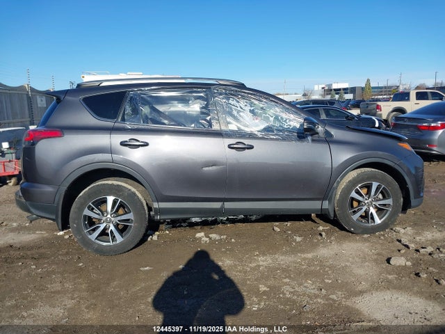 2T3RFREV3JW739908 Toyota Rav4 Adventure/xle