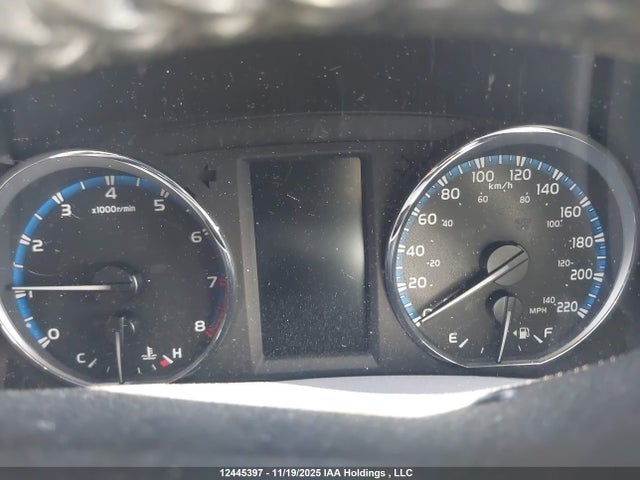 2T3RFREV3JW739908 Toyota Rav4 Adventure/xle