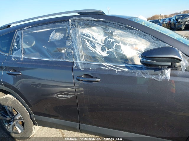 2T3RFREV3JW739908 Toyota Rav4 Adventure/xle