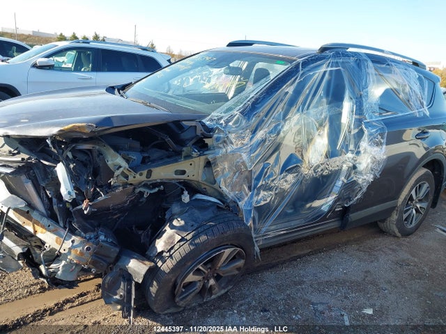 2T3RFREV3JW739908 Toyota Rav4 Adventure/xle