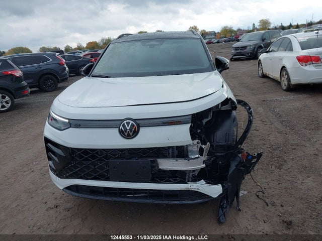 3VVGR7RM1SM071714 Volkswagen Tiguan Se R-line Black