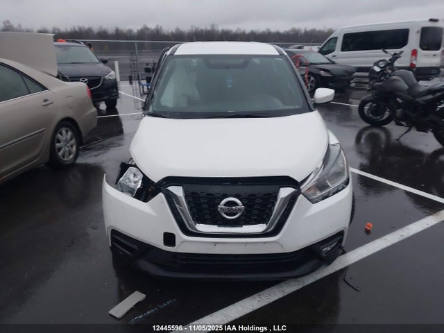12445596 :رقم المزاد ، 3N1CP5CU4KL478127 vin ، 2019 Nissan Kicks S/sr/sv مزاد بيع