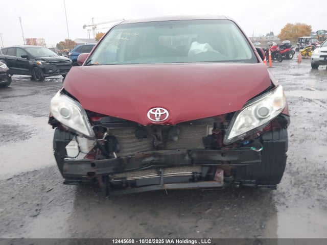 12445698 :رقم المزاد ، 5TDZK3DC0ES417212 vin ، 2014 Toyota Sienna 7 Passenger مزاد بيع