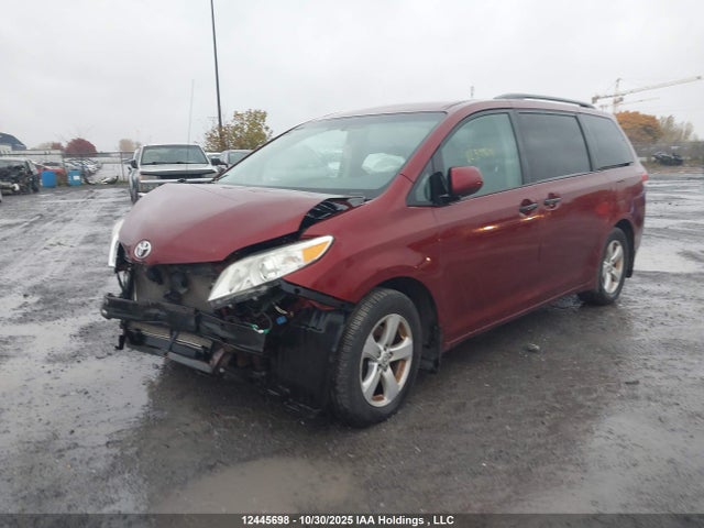 12445698 :رقم المزاد ، 5TDZK3DC0ES417212 vin ، 2014 Toyota Sienna 7 Passenger مزاد بيع