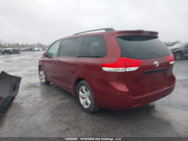 12445698 :رقم المزاد ، 5TDZK3DC0ES417212 vin ، 2014 Toyota Sienna 7 Passenger مزاد بيع