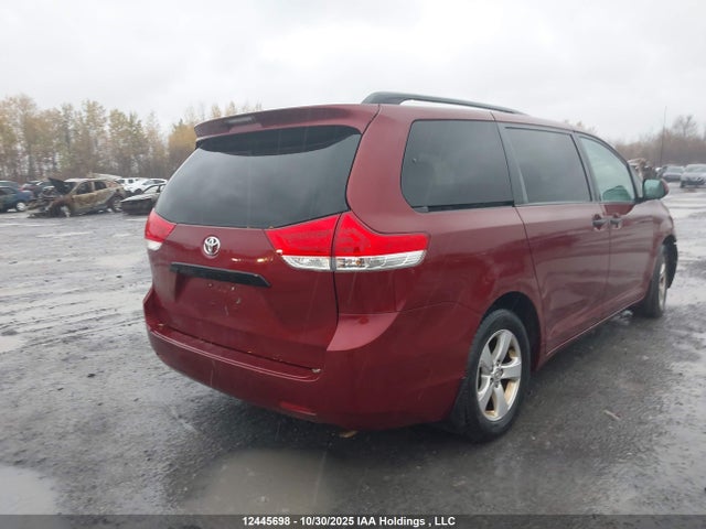 12445698 :رقم المزاد ، 5TDZK3DC0ES417212 vin ، 2014 Toyota Sienna 7 Passenger مزاد بيع