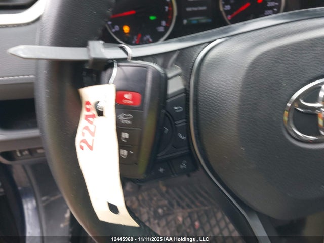 12445960 :رقم المزاد ، 2T3R1RFV7MW224220 vin ، 2021 Toyota Rav4 Xle/xle Premium مزاد بيع