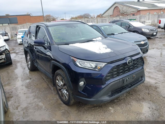 12445960 :رقم المزاد ، 2T3R1RFV7MW224220 vin ، 2021 Toyota Rav4 Xle/xle Premium مزاد بيع