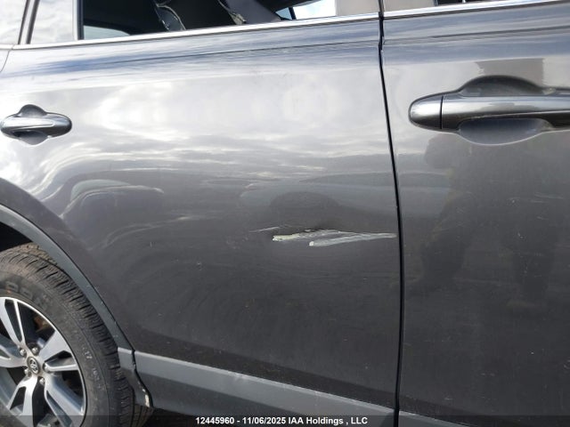 12445960 :رقم المزاد ، 2T3R1RFV7MW224220 vin ، 2021 Toyota Rav4 Xle/xle Premium مزاد بيع