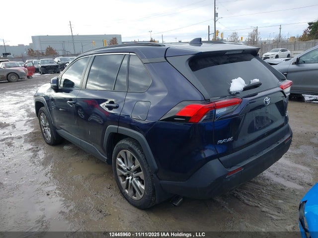 12445960 :رقم المزاد ، 2T3R1RFV7MW224220 vin ، 2021 Toyota Rav4 Xle/xle Premium مزاد بيع