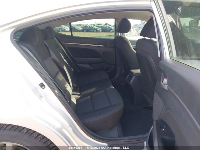 KMHD84LF0HU321313 Hyundai ELANTRA GL