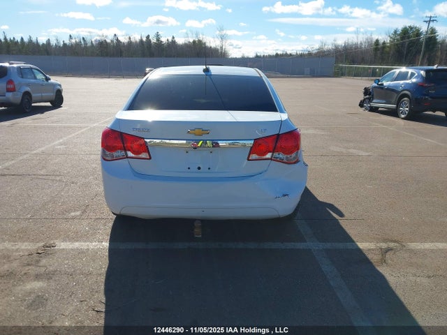 1G1PC5SBXF7151017 Chevrolet Cruze 1lt