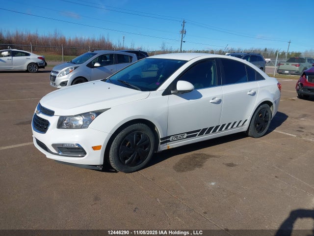 1G1PC5SBXF7151017 Chevrolet Cruze 1lt