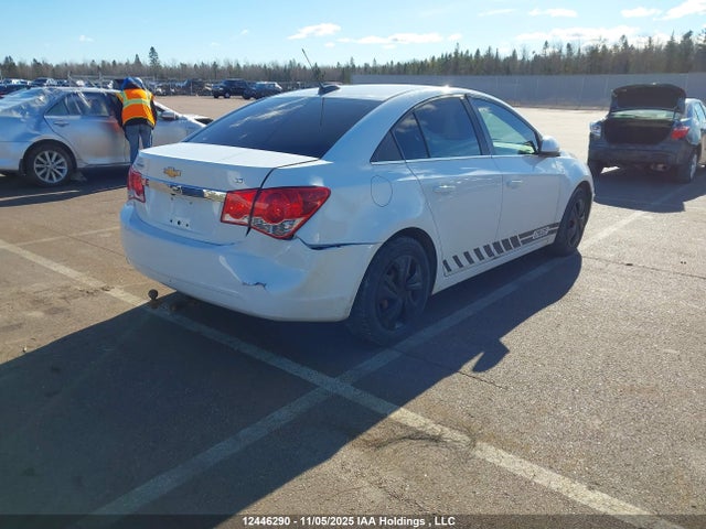 1G1PC5SBXF7151017 Chevrolet Cruze 1lt