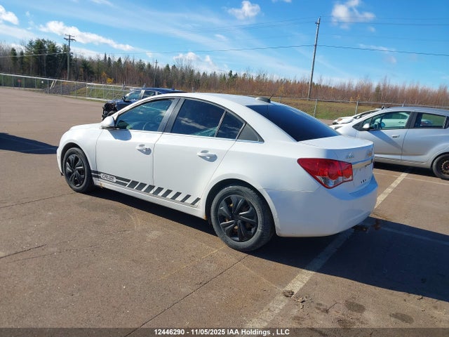 1G1PC5SBXF7151017 Chevrolet Cruze 1lt