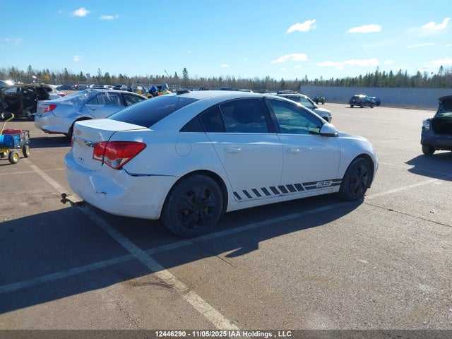1G1PC5SBXF7151017 Chevrolet Cruze 1lt
