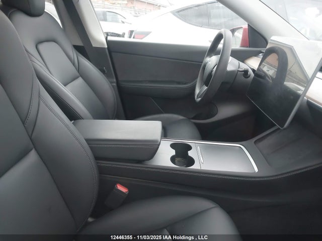 7SAYGDEE6NF508477 Tesla Model Y Long Range