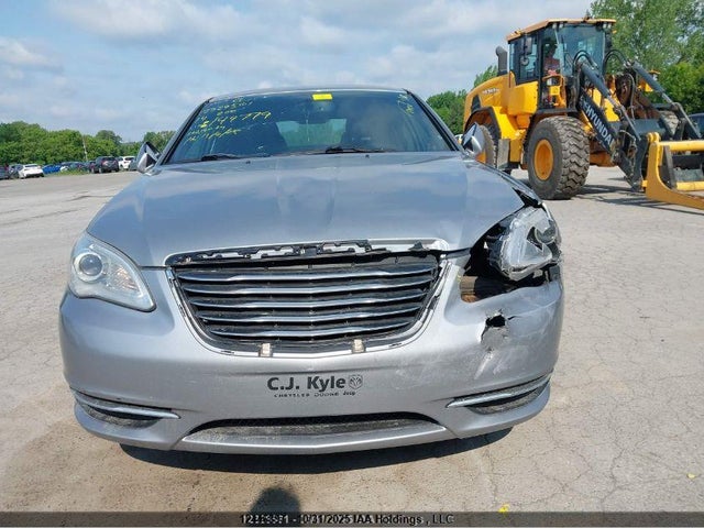 Chrysler 200 2014 1C3CCBAB0EN149779 Image 11