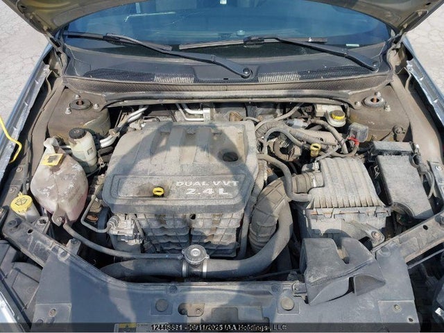 Chrysler 200 2014 1C3CCBAB0EN149779 Image 9
