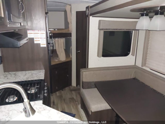 Keystone Springdale Keystone 2018 4YDT24028J3102787 Image 8