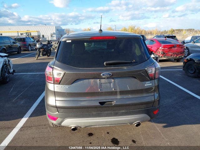 1FMCU0GD4HUA73124 Ford ESCAPE SE
