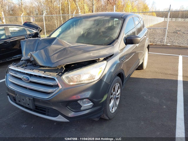 1FMCU0GD4HUA73124 Ford ESCAPE SE