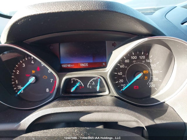 1FMCU0GD4HUA73124 Ford ESCAPE SE