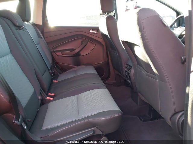 1FMCU0GD4HUA73124 Ford ESCAPE SE