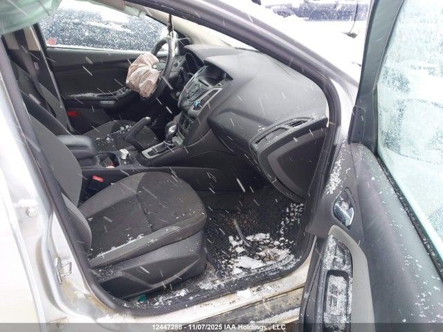 Ford Focus 2014 1FADP3K26EL385332 Image 5
