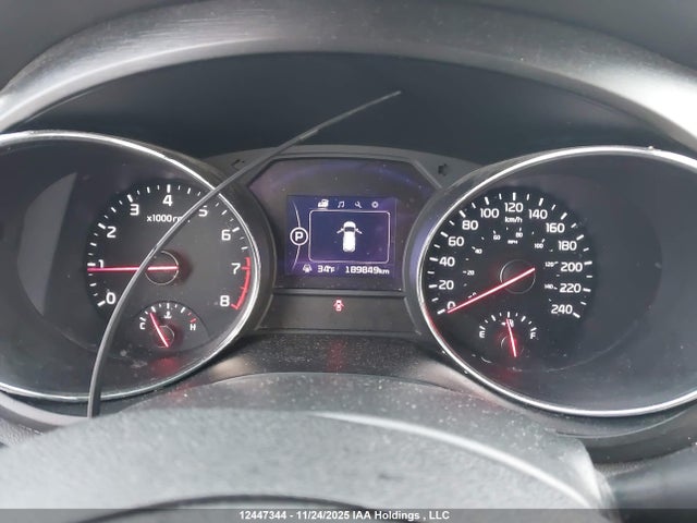 2017 Kia Sedona მანქანა იყიდება აუქციონზე, vin: KNDMB5C10H6342702, აუქციონის ნომერი: 12447344